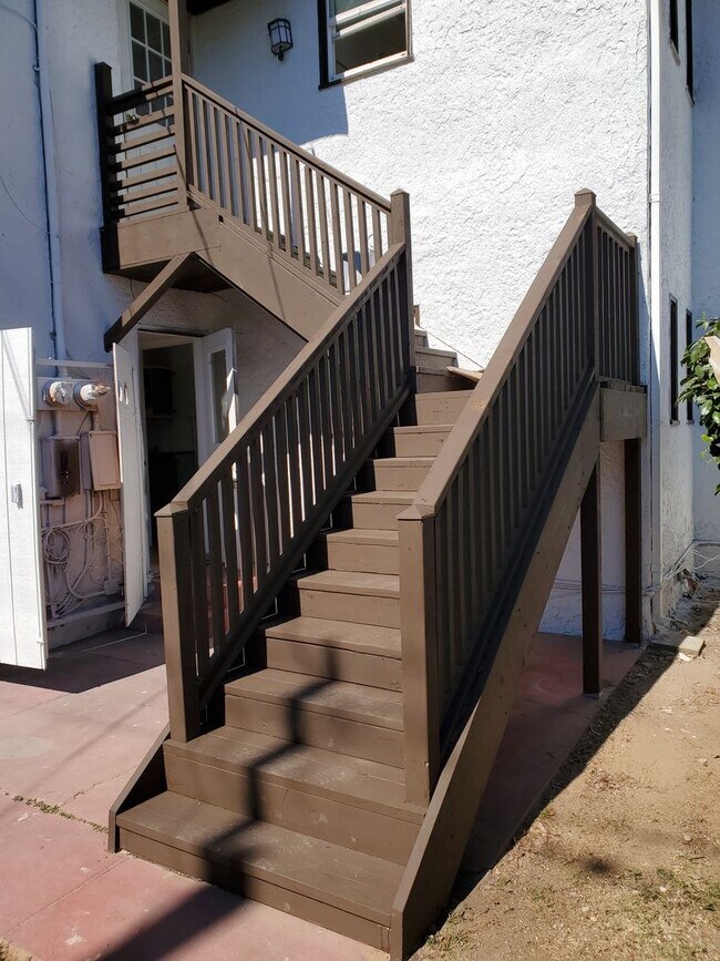 Building Photo - Charming Spanish Style Villa in the heart of Tower!