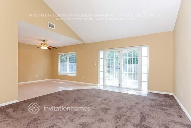 Building Photo - 503 Hillside Ct