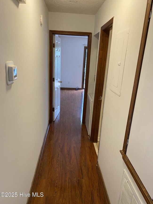 Building Photo - 3147 Caswell St