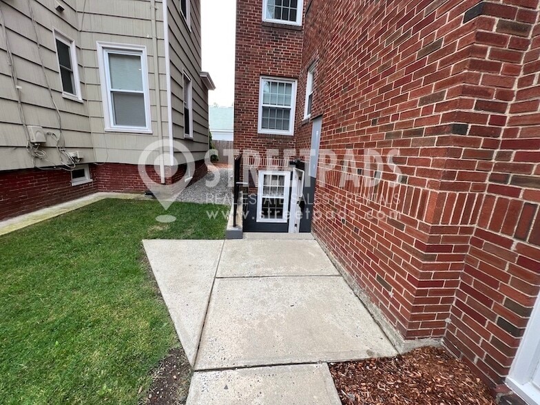 Building Photo - 55 Langdon St