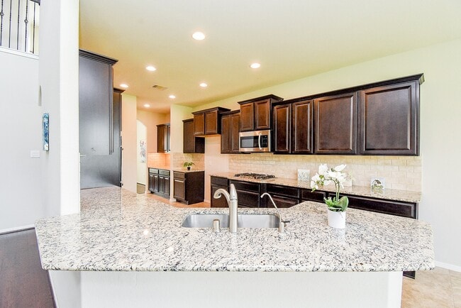 Building Photo - 13906 Manobrook Ct