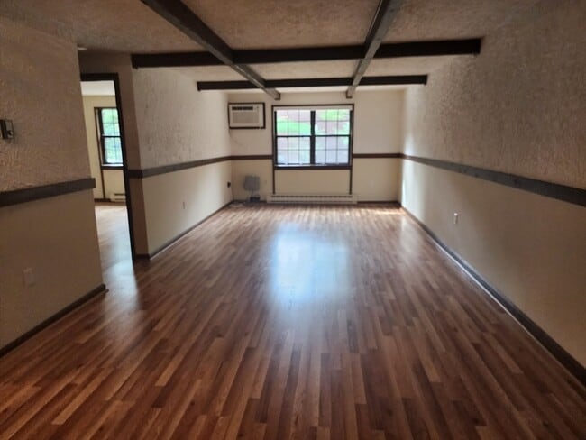 Building Photo - 52 Swanson Ct