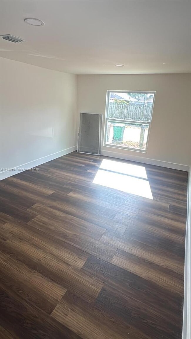 Building Photo - 13361 SW 9th Ct