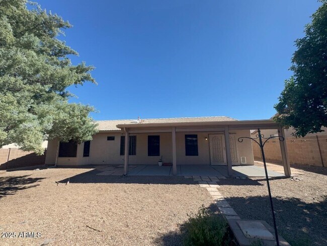 Building Photo - 3858 Plaza Margarita