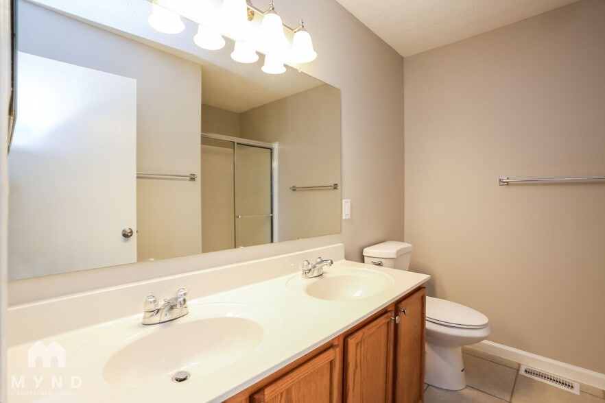 Building Photo - 540 Rockets St