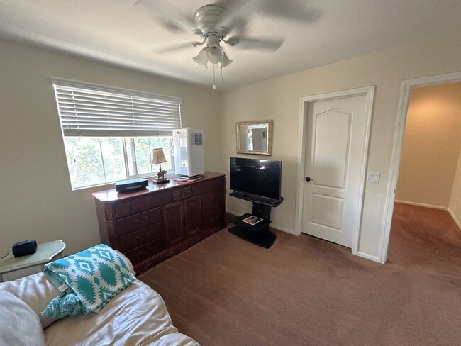 Building Photo - 17871 Shady View Dr