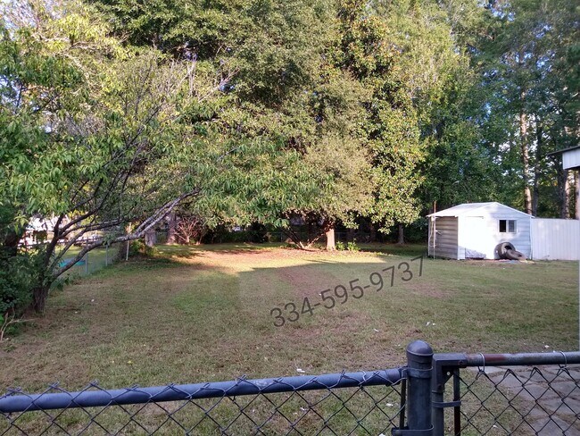 Building Photo - 2930 Englenook Rd