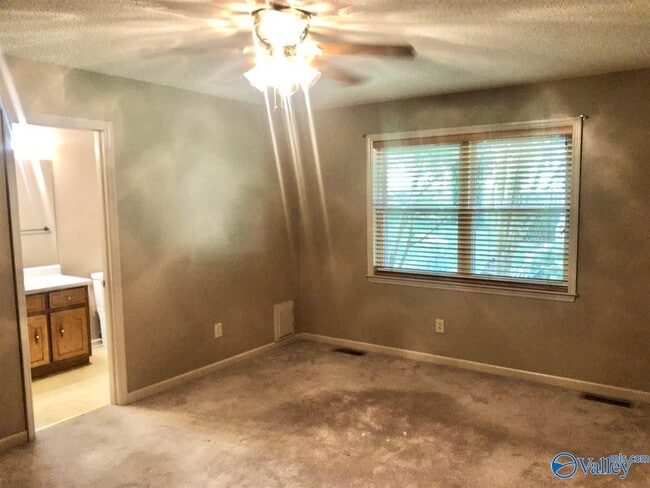 Building Photo - 113 Gaylor Dr