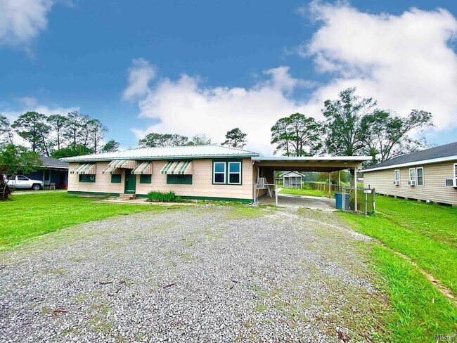Building Photo - 134 LA-1005