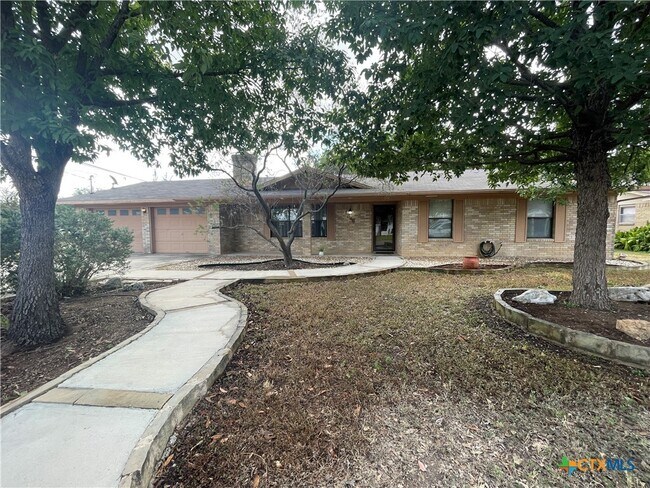 Primary Photo - 1346 Carnation Ln