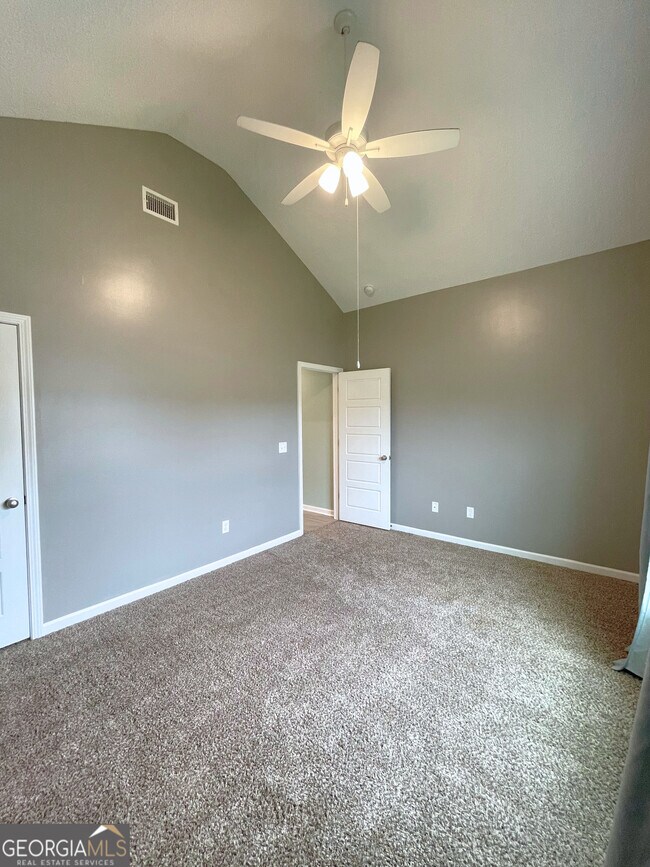 Building Photo - 114 Gary Cir