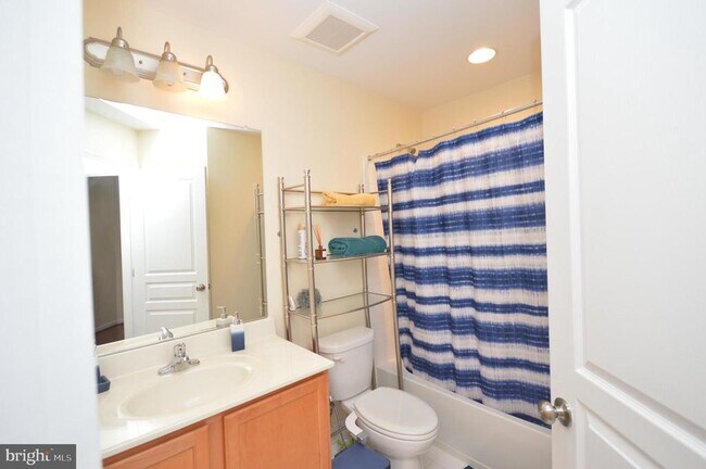Building Photo - 1571 Renate Dr
