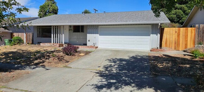 Primary Photo - 41772 Chadbourne Dr