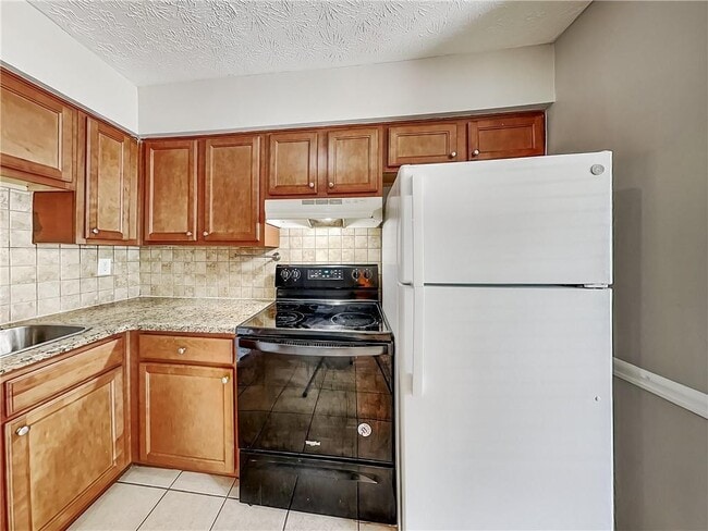 Building Photo - 541 Charleston Ln
