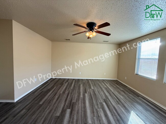 Building Photo - 2-Story 4 BR Home with Large Backyard & Game Room