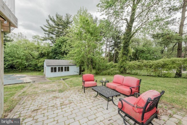 Building Photo - 6135 Waterloo Rd