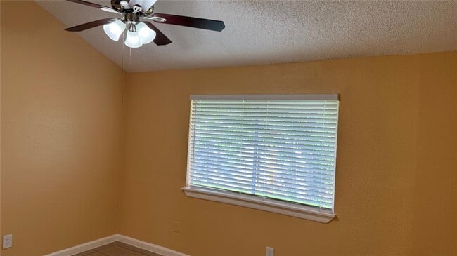 Building Photo - 12014 Tambourine Dr