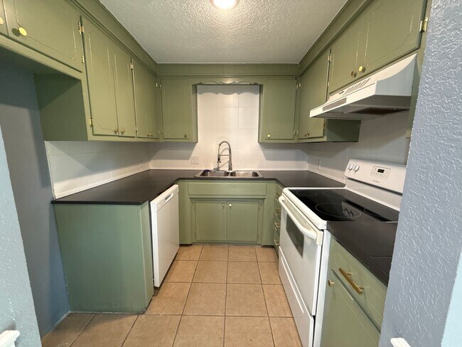 Building Photo - SOUTH 17TH DUPLEX