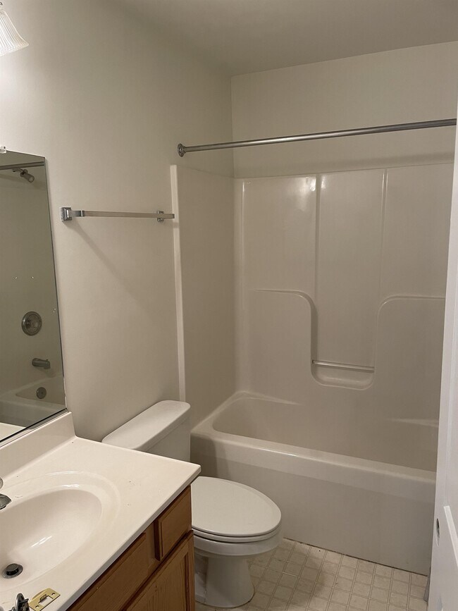 Building Photo - 1435 Glenside Green Ct