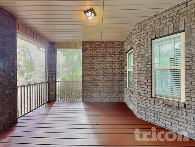 Building Photo - 2312 Joneshurst Wy