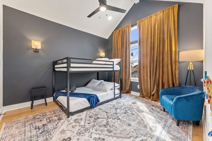 Building Photo - 5502 Texas St