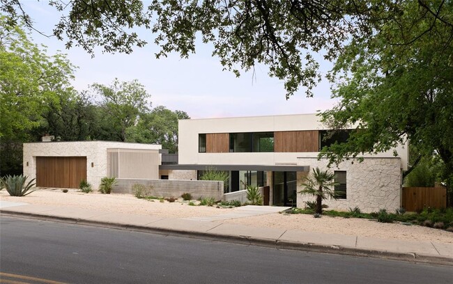 Building Photo - 4705 Balcones Dr