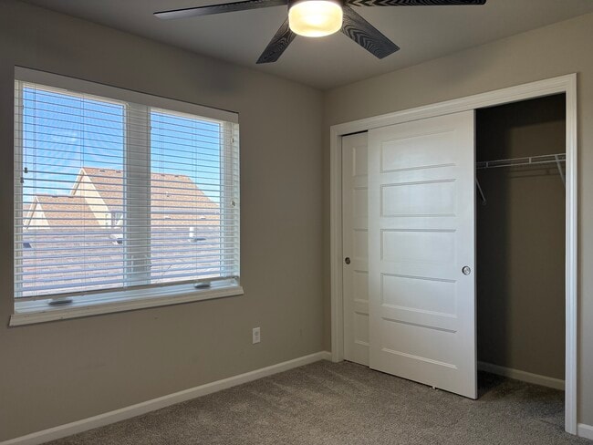 Building Photo - 620 Sugar Maple Ln