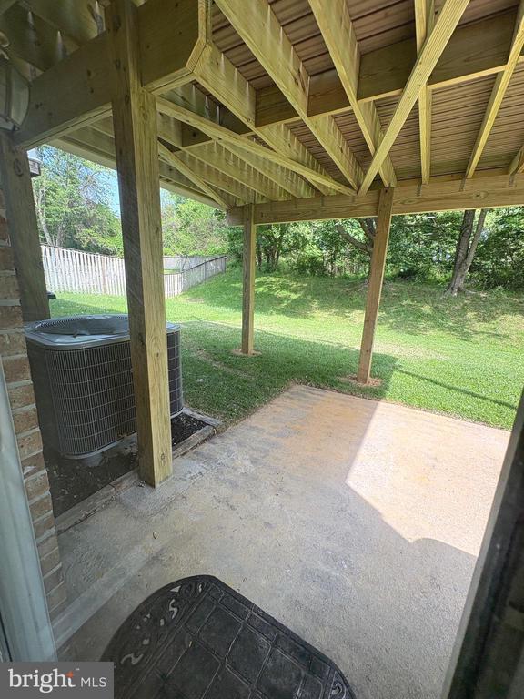 Building Photo - 1441 Landis Cir