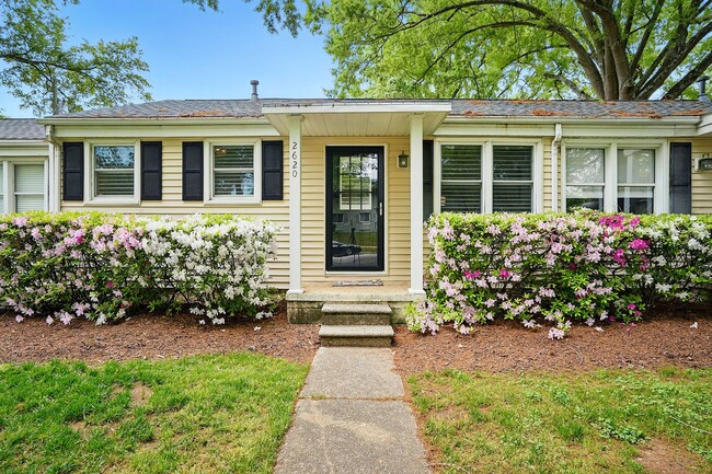 Building Photo - Fully Furnished Home, CONVENIENT LOCATION