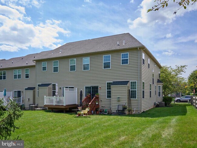 Building Photo - 3238 Waterstone Ct