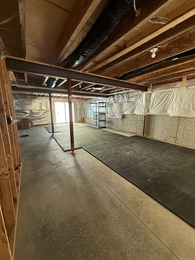 Building Photo - Silver Creek Meadows Subdivision