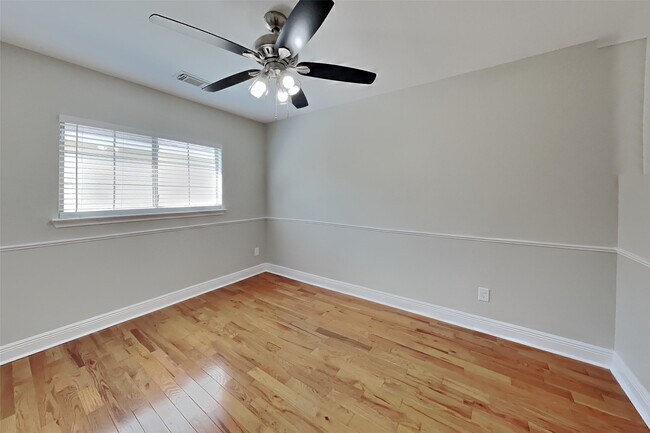 Building Photo - 29402 Legends Hill Dr
