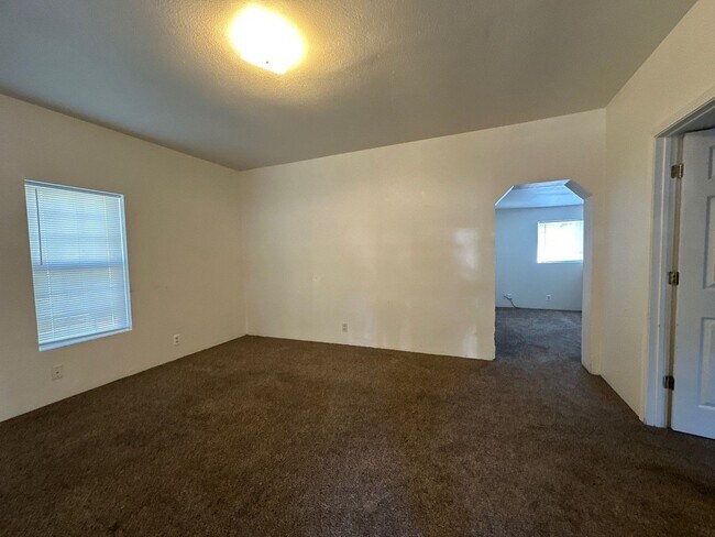 Building Photo - 1545 Crescent Ave