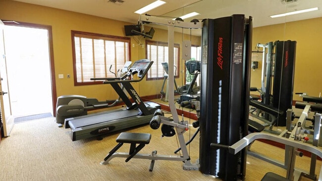 Building Photo - 8250 Vineyard Ave