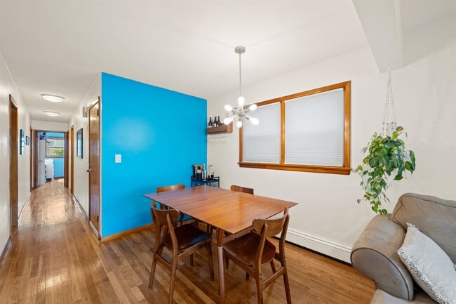 Building Photo - 32 E 36th St