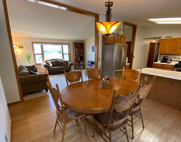 Living room and dinning room - 1101 Sugar Loaf Rd