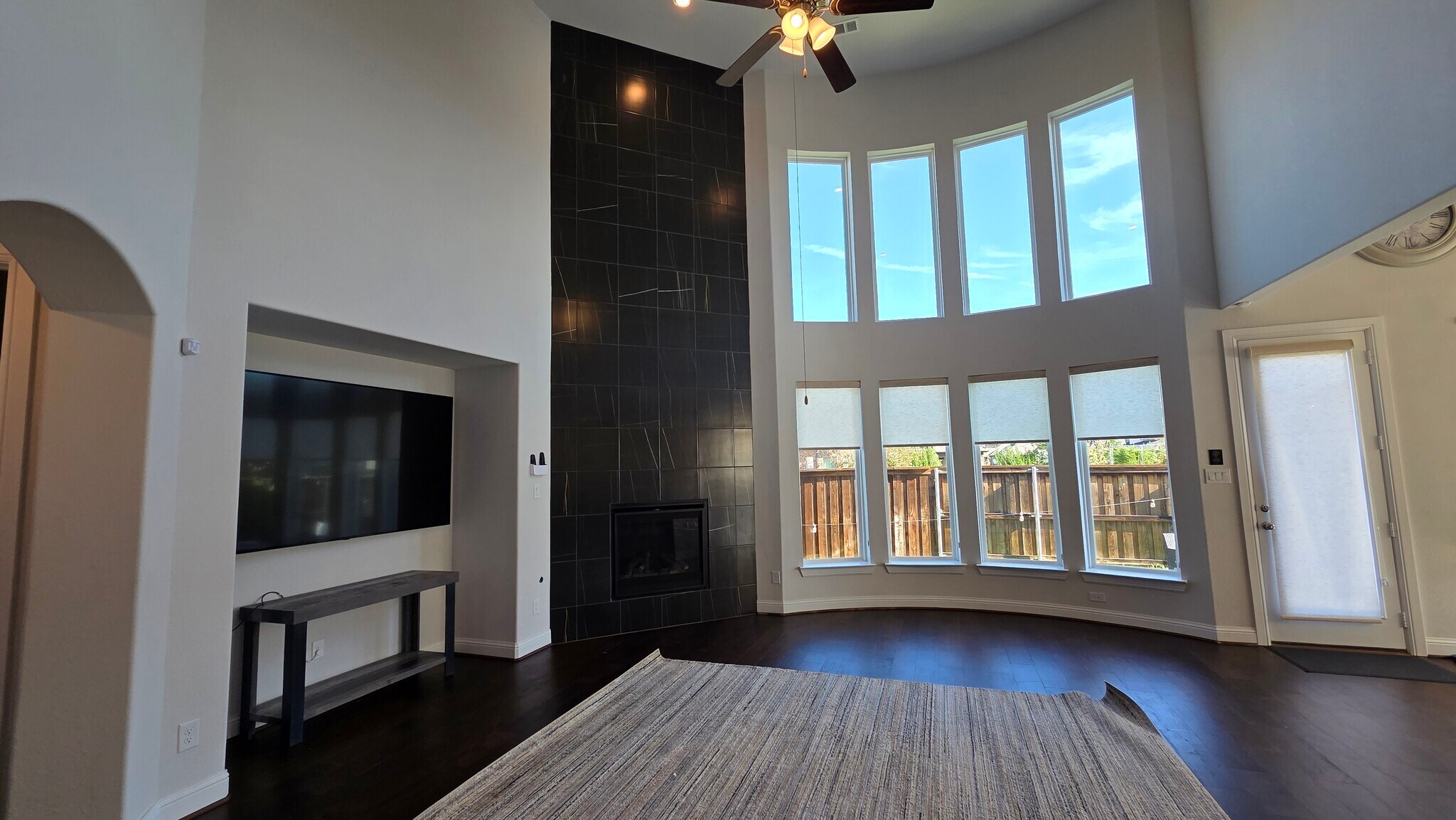 Building Photo - 1112 Maverick Dr