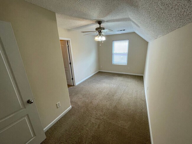 Building Photo - 211 Katydid Dr