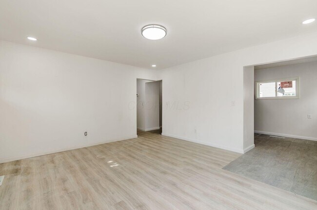 Building Photo - 2263 Dawnlight Ave
