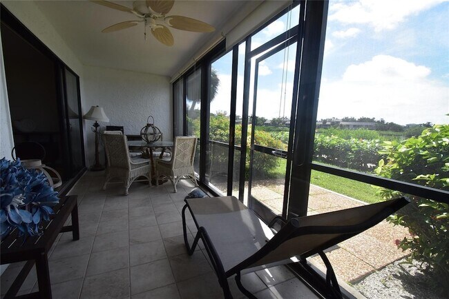 Building Photo - 1520 Pelican Point Dr