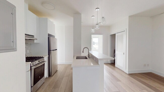 Building Photo - 1408 California St
