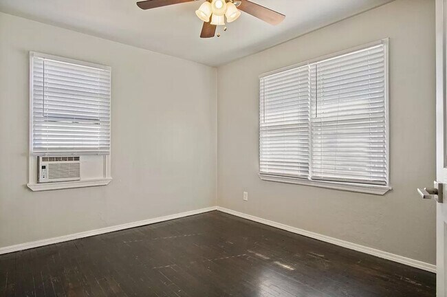 Building Photo - Cozy 3BD/1BTH Home Conveniently Located near I-240 & I-44