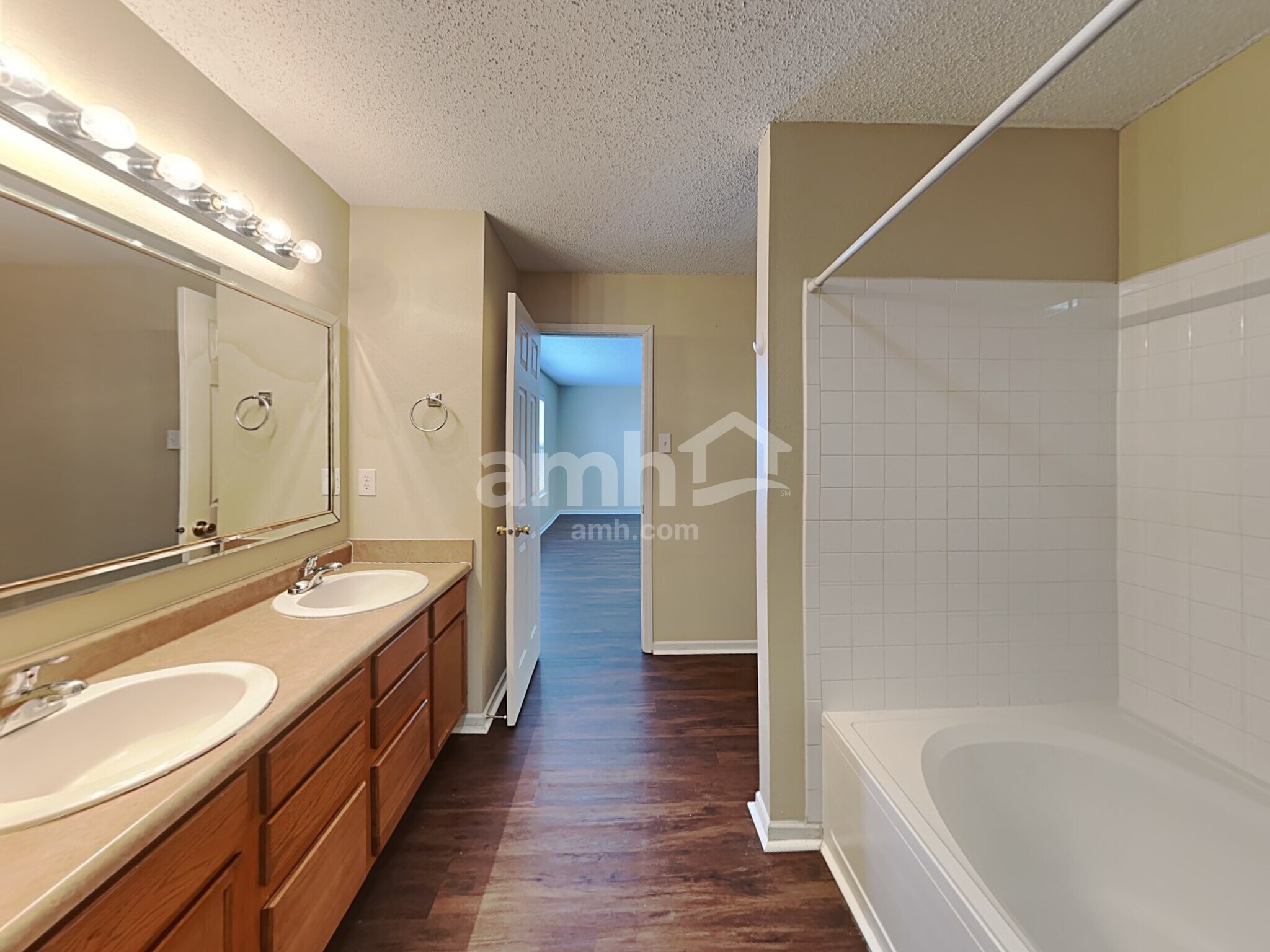 Building Photo - 6614 W Jefferson Ct