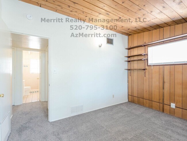 Building Photo - Perfect 3 bdrm 2 bath home in quiet centra...