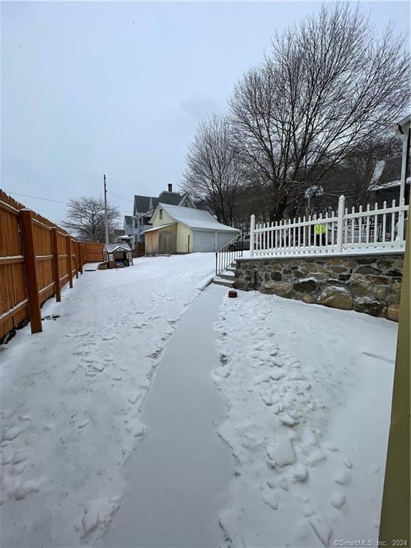 Building Photo - 108 Oak St