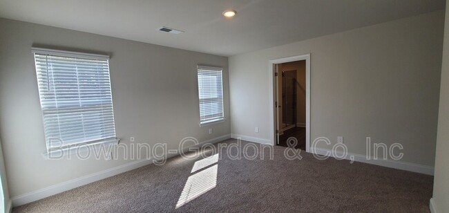 Building Photo - 4941 Trail Ridge Ct