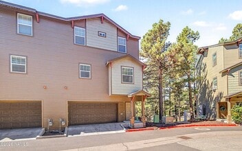 Building Photo - 2561 W Cripple Creek Dr