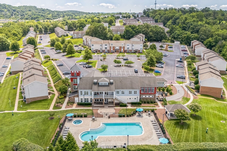 Building Photo - Squire Hill