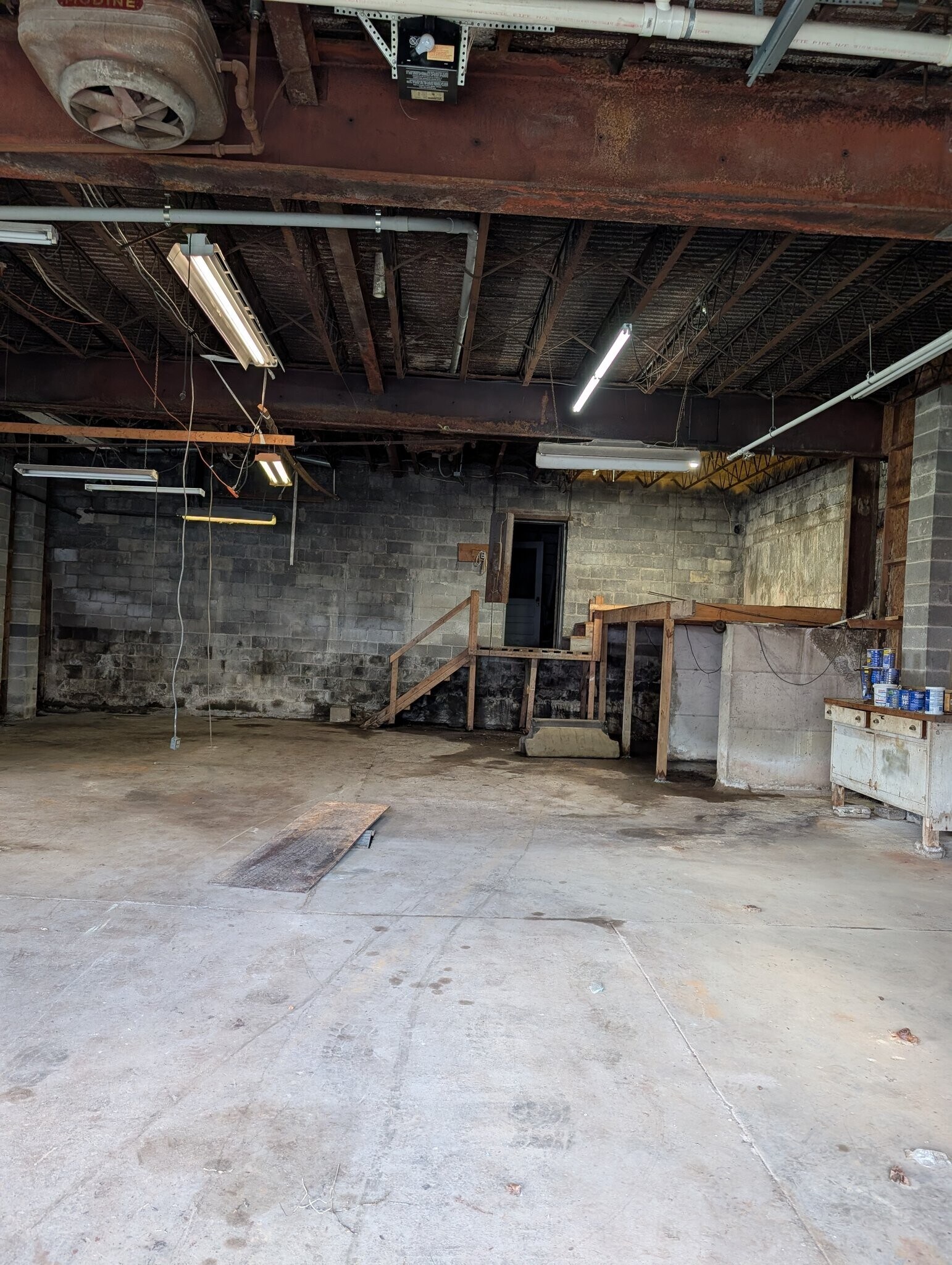 Building Photo - 1140 Allegheny St