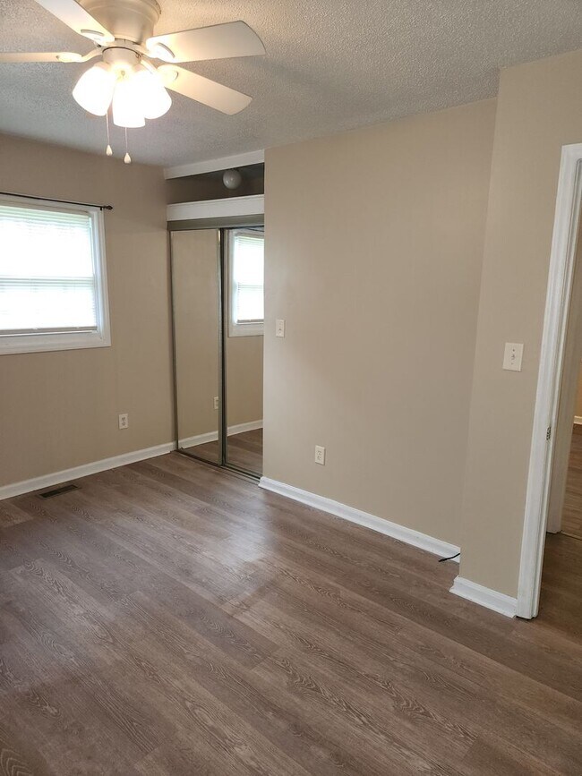 Building Photo - Hardee Acres